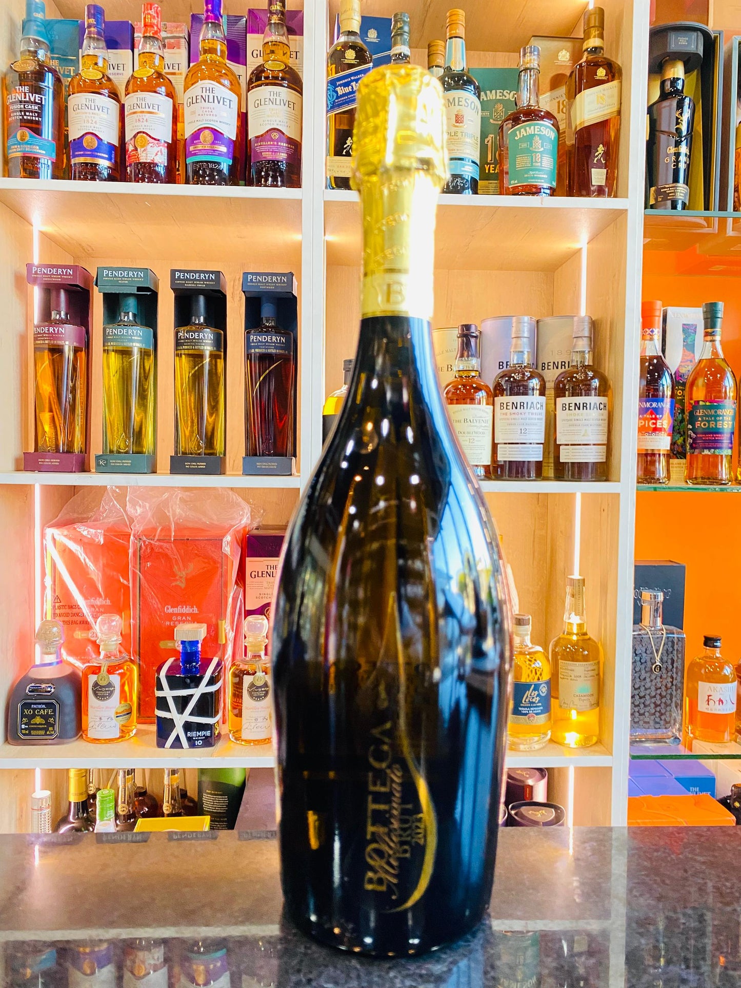 BOTTEGA BRUT 2023