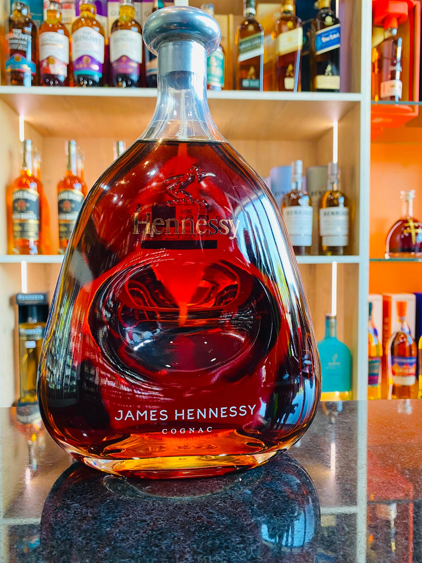 Hennessy James 1 LT